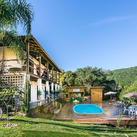 Pousada Guarda Beach House Guarda do Embau Ngoại thất bức ảnh